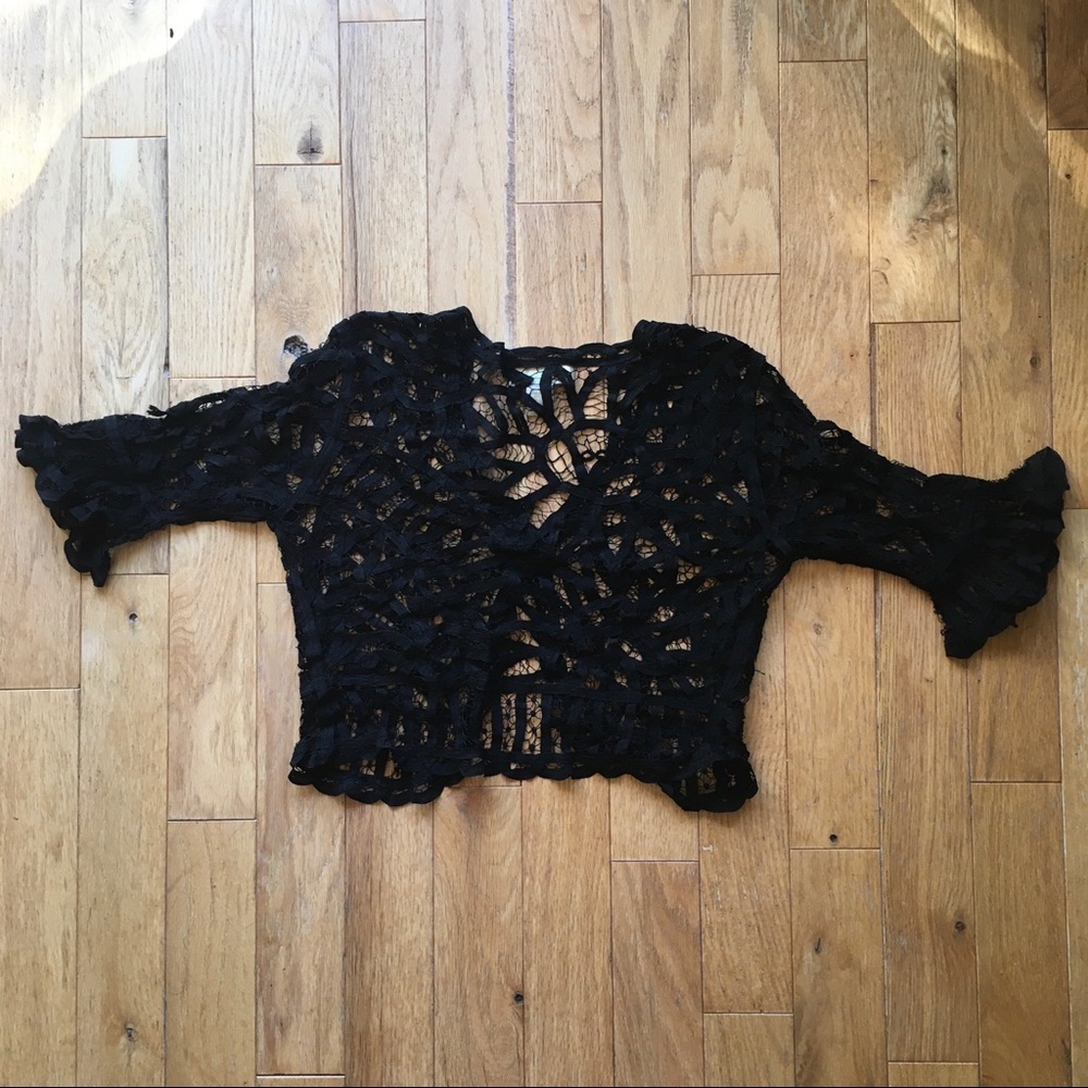 Black crochet lace cropped button jacket shrug size small/medium - Picture 2 of 8